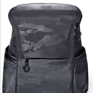 Skip hop camo black backpack